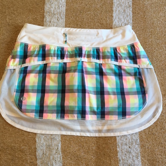 Lululemon skort - Picture 3 of 7